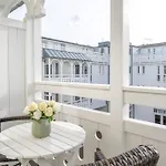 676, Seepark Apartment