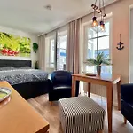 Apartment 676, Seepark
